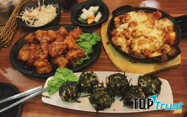 Bàn ăn của Papa's Chicken