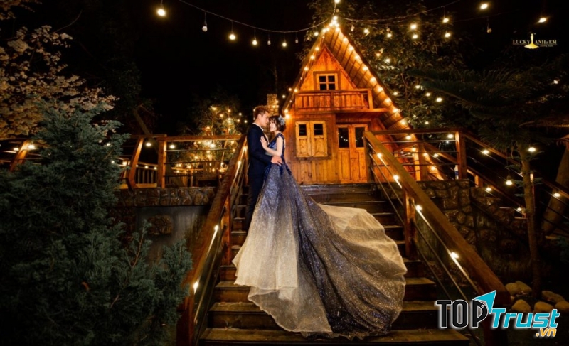 phim trường Paris Garden