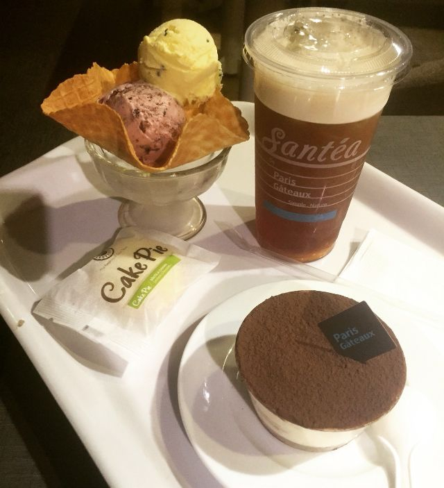 Kem viên kèm vỏ quế.