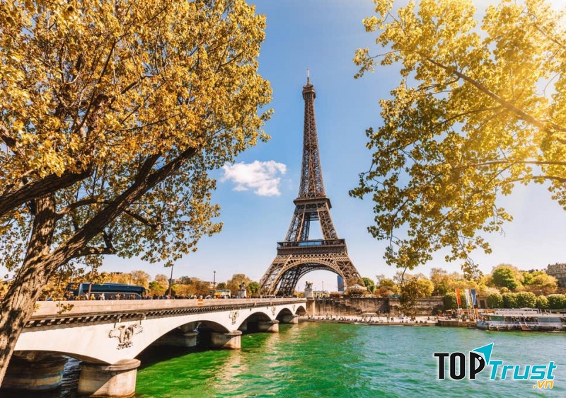 Paris là một trong những thành phố lãng mạn nhất để hưởng tuần trăng mật