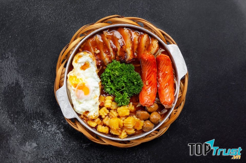 Bánh mì chảo tại Party Chảo