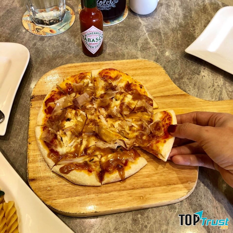 Trong vô vàn món ngon, pizza của Pasatmania được thực khách thường xuyên chọn lựa