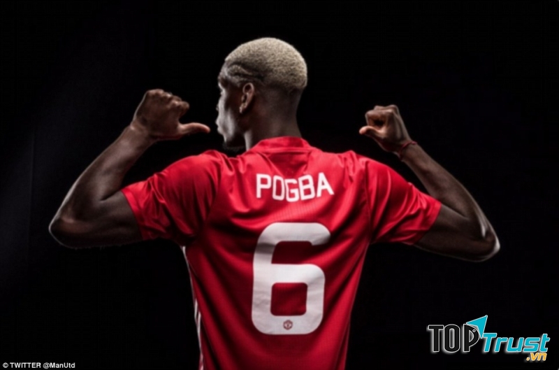 Pogba khoác áo số 6 ở Manchester United