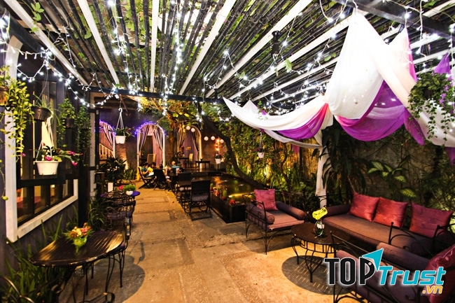 Pergola Cafe