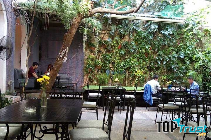Pergola Cafe