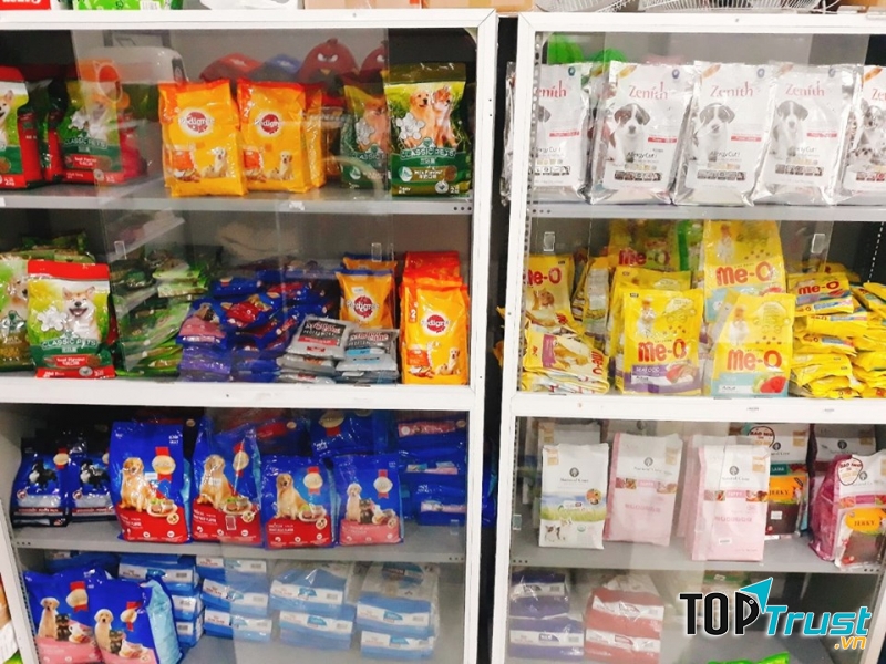 Một số sản phẩm thức ăn chó mèo tại Petcity