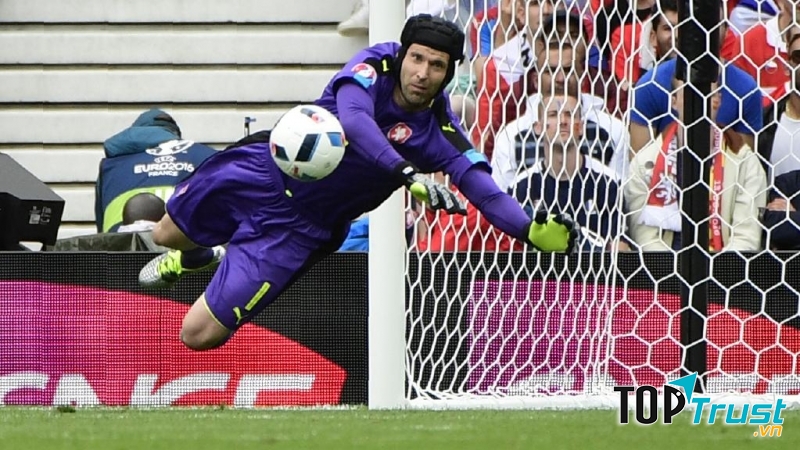 Petr Cech vẫn chứng tỏ tài năng hàng đầu của mình