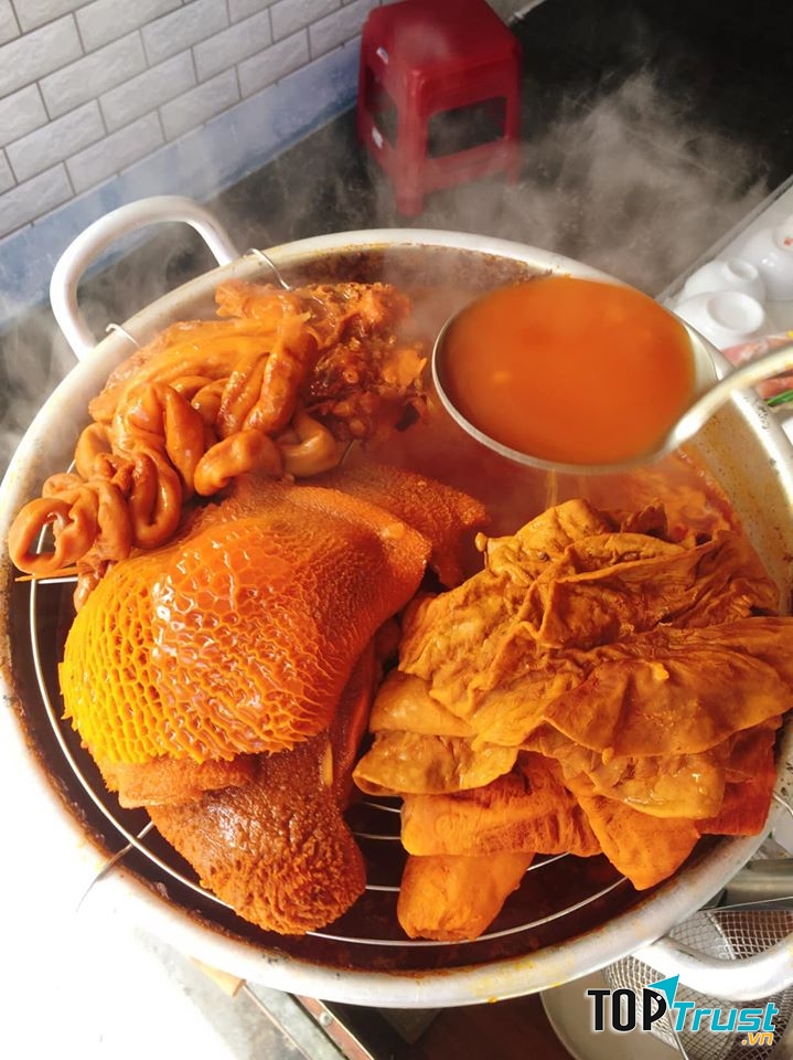 Nồi nước dùng Phá lấu