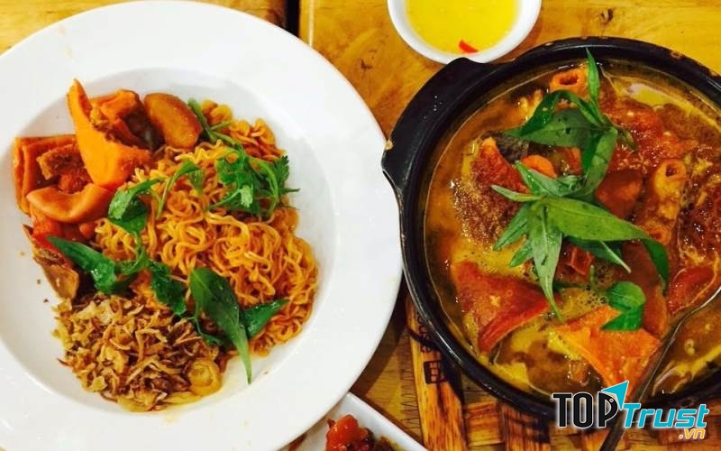 Phá Lấu Lì - Quán phá lấu hấp dẫn nhất với giới trẻ tại Sài Gòn