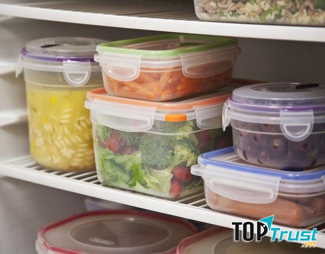 Phải làm mát thức ăn nóng trước khi cho vào tủ lạnh