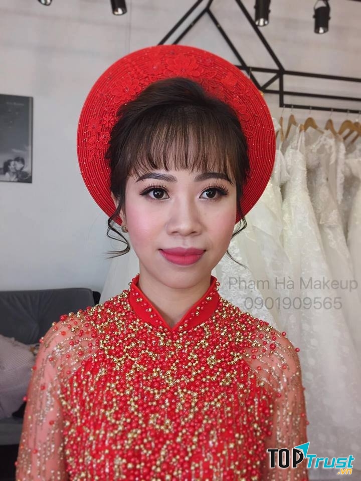 Phạm Hà Make Up
