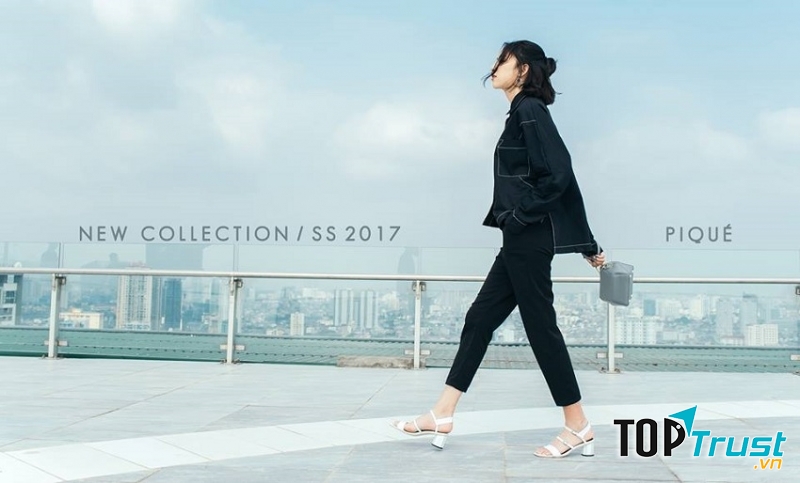 Quần áo ở đây hầu như là quần áo thiết kế kiểu mẫu mới lạ