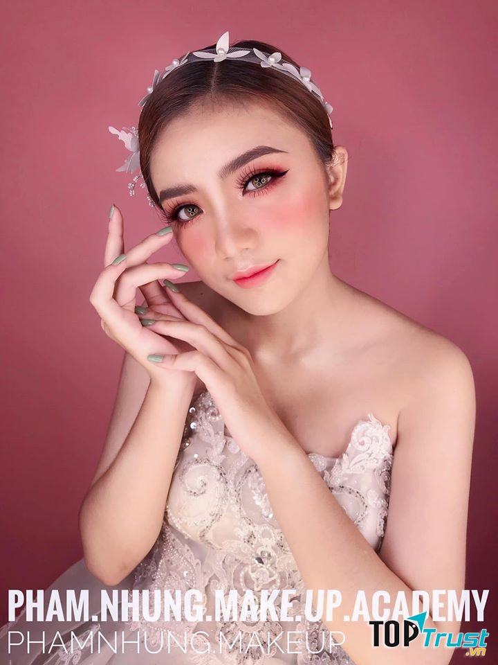 Phạm Nhung Bridal & Make Up Academy