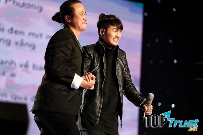 Phạm Trần Phương và giám khảo Lê Minh Sơn