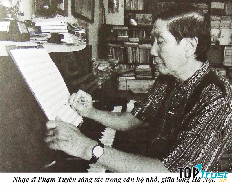 Nhạc sỹ Phạm Tuyên