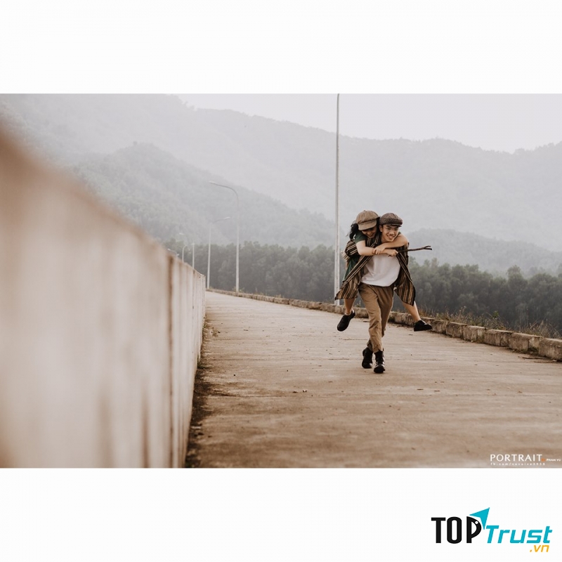 Ngoài ra, trong vòng 2 năm trở lại đây, Photograper Phạm Vũ cũng nhận chụp ảnh couple với rất nhiều bộ ảnh đẹp được các cặp đôi yêu thích