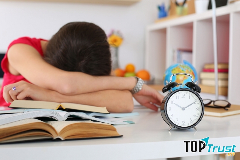 Việc phân bố thời gian hợp lí rất quan trọng để bài đạt điểm 9, 10.