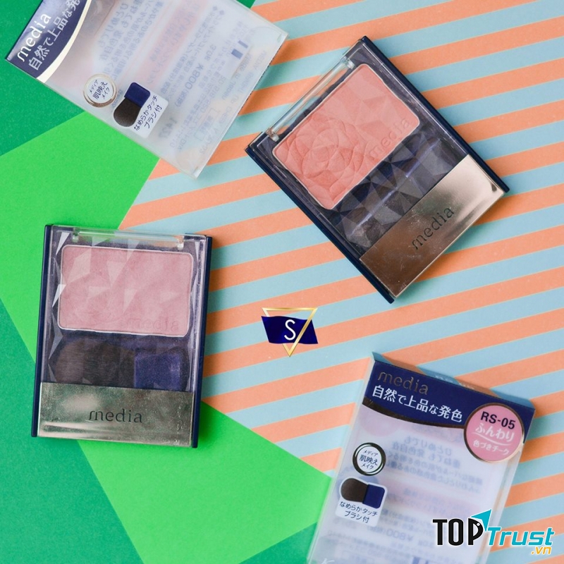 Phấn má hồng Kanebo Media Bright Up Cheek