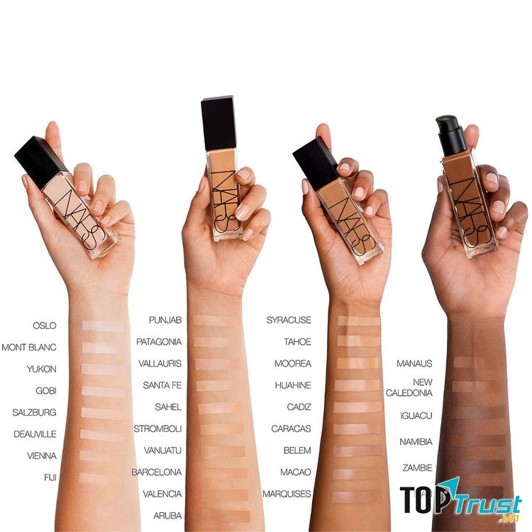   Natural Radiant Longwear Foundation có bảng màu đa dạng với 33 tông màu khác nhau sẽ giúp bạn không khó khăn để chọn màu phù hợp cho riêng mình