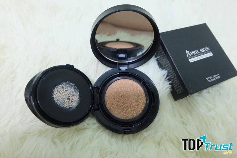 Loại hộp đen dùng cho da dầu, da mụn.