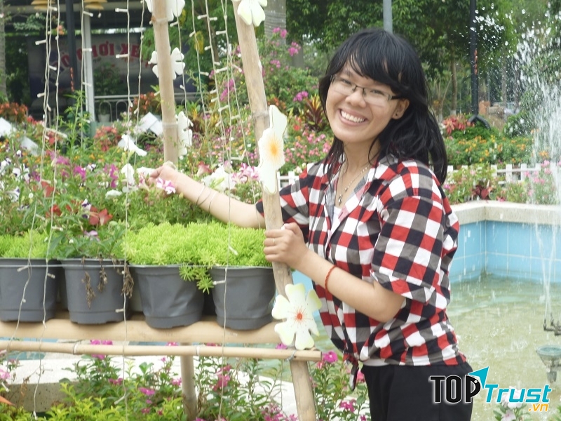 Phan Thị Rát - Cô sinh viên khuyết tật chăm học