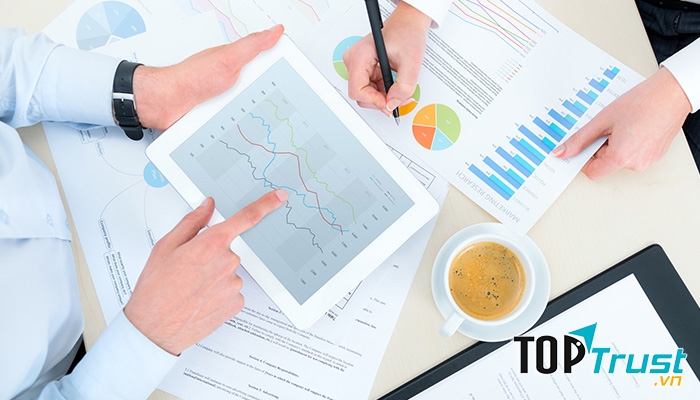 Phân tích tài chính – Trung bình: 8 – 15 triệu/tháng