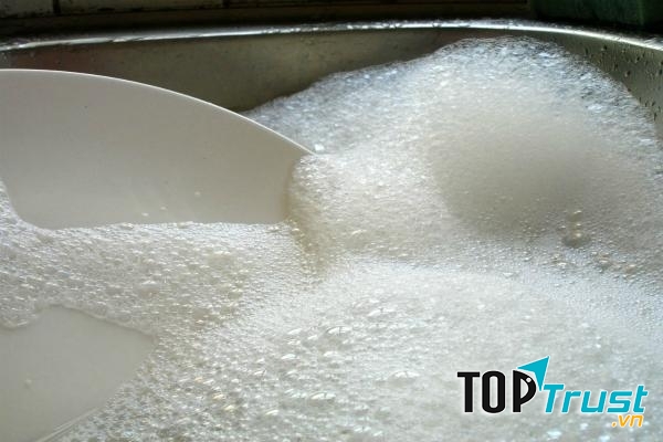 Phản ứng của xà phòng, các chất tẩy rửa