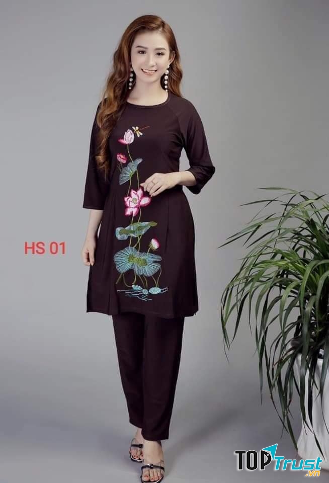 Pháp phục Yến Nhi