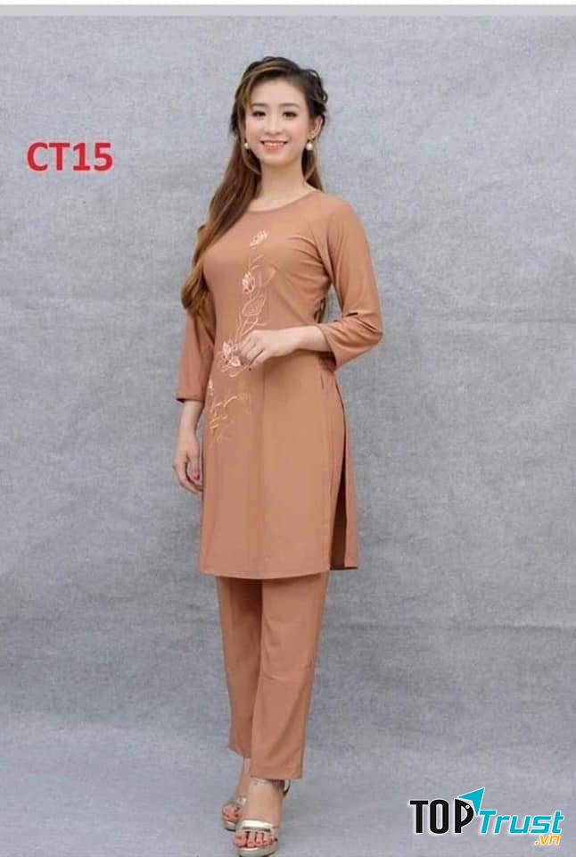 Pháp phục Yến Nhi