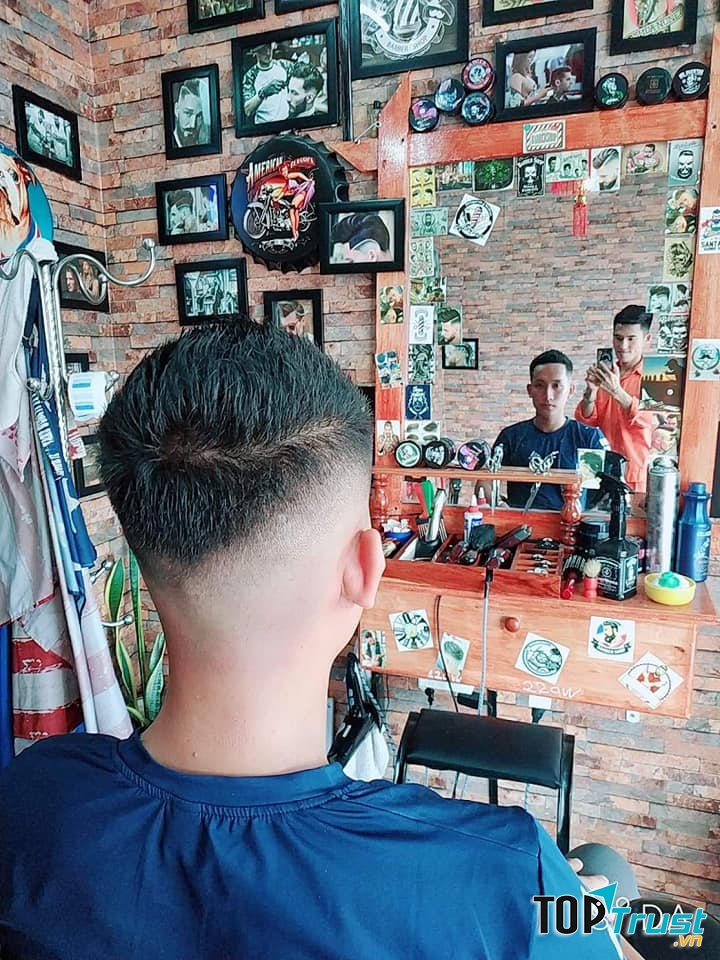 Phát Hoài Barber Shop