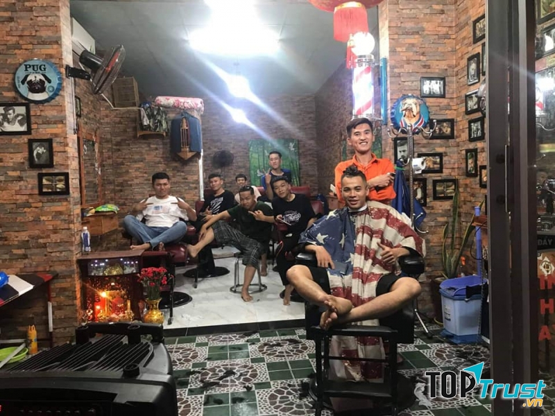 Phát Hoài Barber Shop