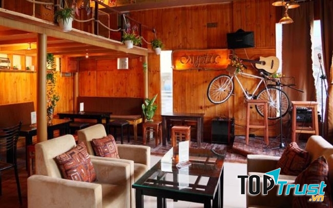 Phiêu Acoustic Cafe