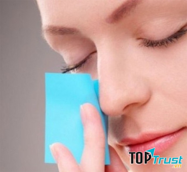 Phim thấm dầu Jomi bạn có thể yên tâm sử dụng bao nhiêu lần tuỳ thích do đặc tính vi xốp, lấy dầu bằng cơ chế cơ học ở mức độ nano.