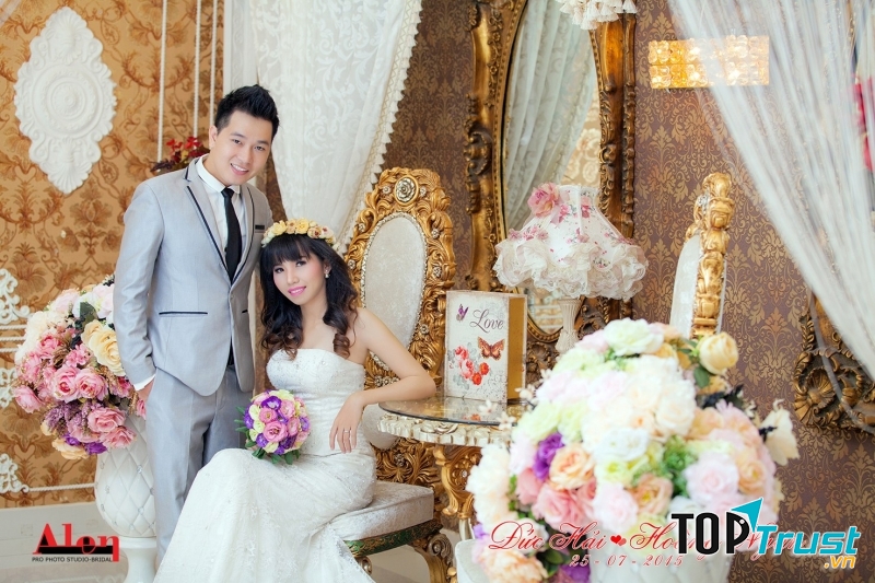 The Vow wedding house 5