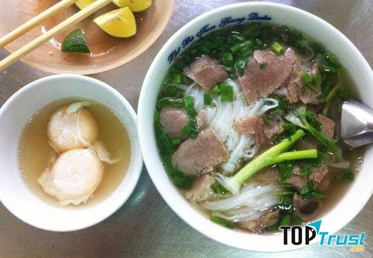 Phở bò thơm ngon, đúng chuẩn vị phở Hà Nội