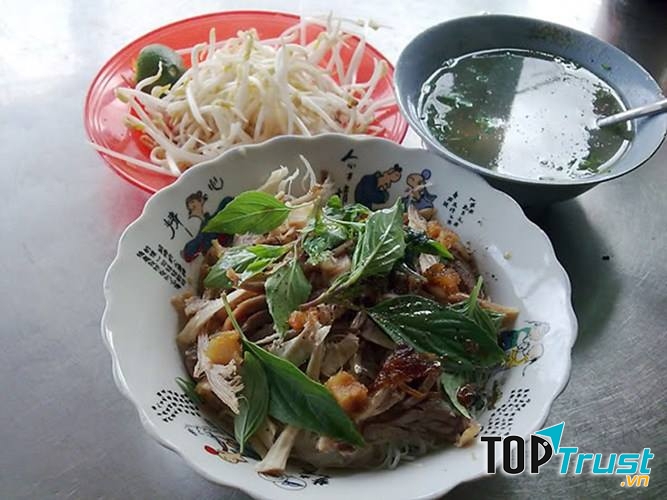 Phở khô gà