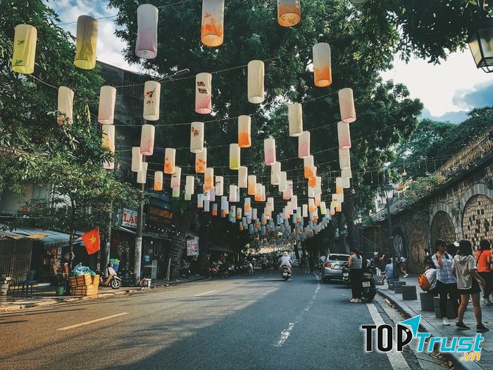 21 bức tranh tái hiện lại một Hà Nội xưa và nay