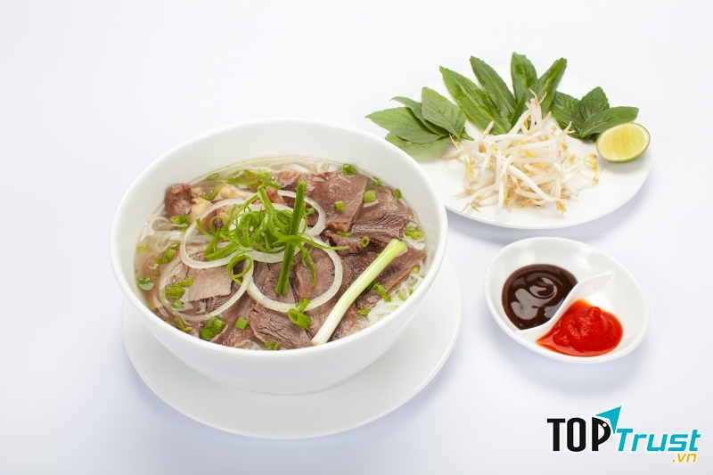 Phở bò Nam Định nổi tiếng