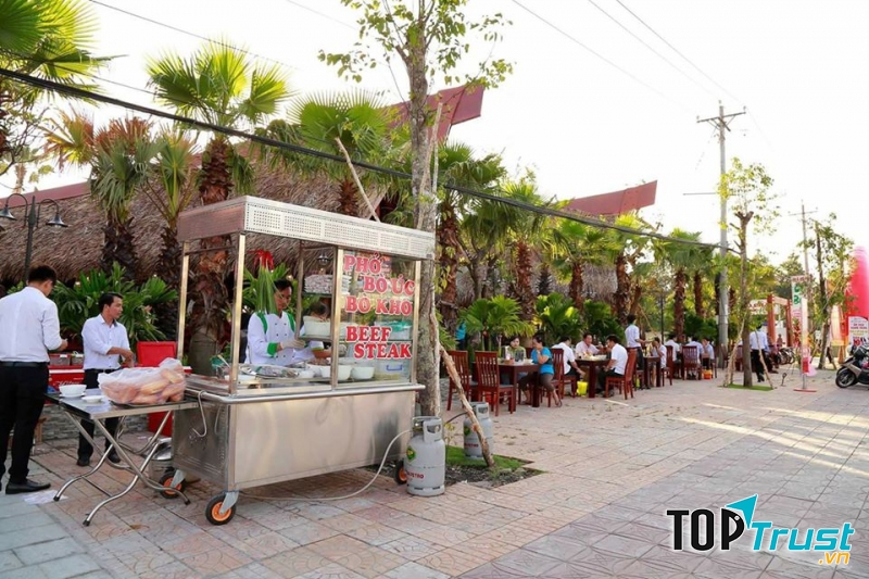 Phở bò Úc, nhà hàng ẩm thực Quang Trung
