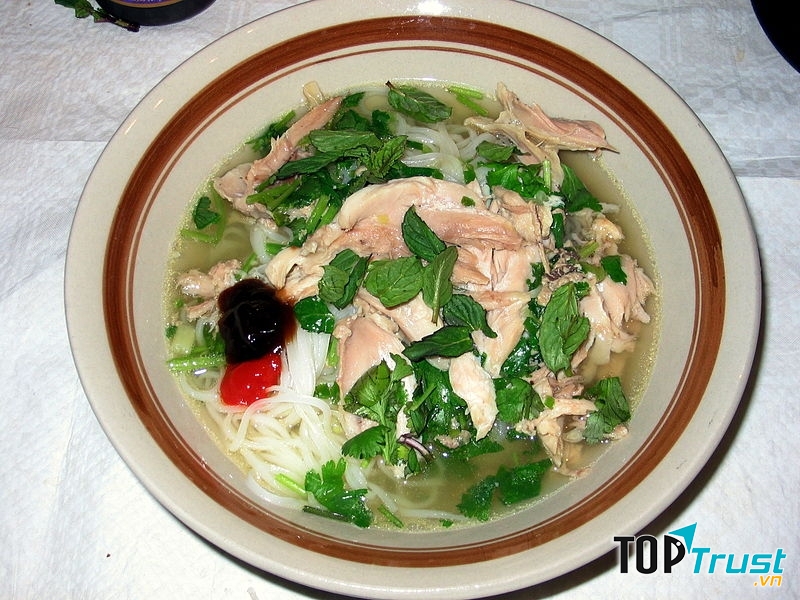 Bát phở nhỏ nhắn, đậm đà hương vị