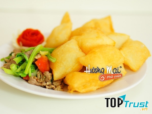 Phở chiên phồng tại quán