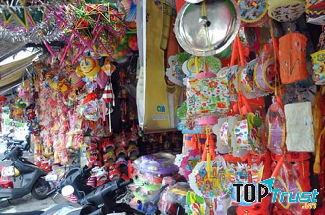 Một góc phố đèn lồng Hùng Vương