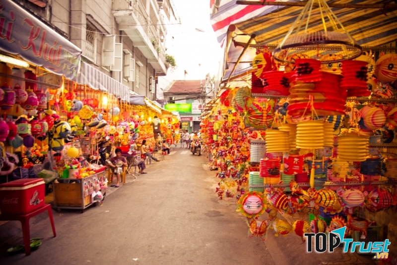 Một góc phố đèn lồng Hùng Vương