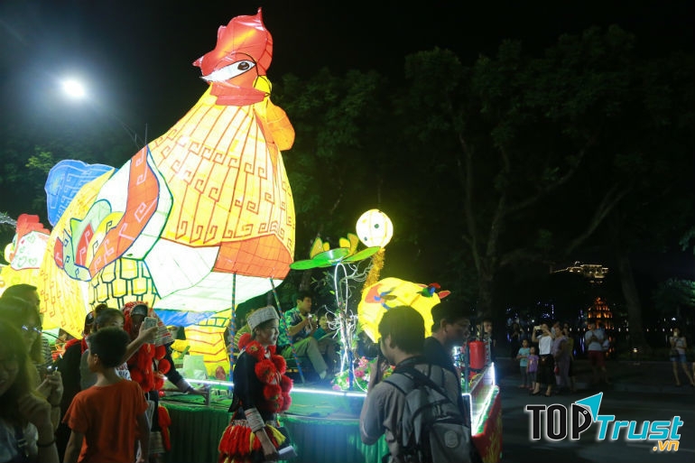 phố đi bộ Hồ Gươm