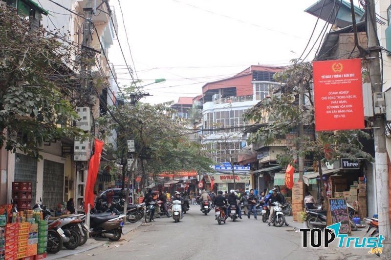 Phố Đông Thái