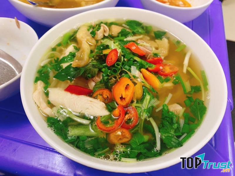 Phở gà Châm