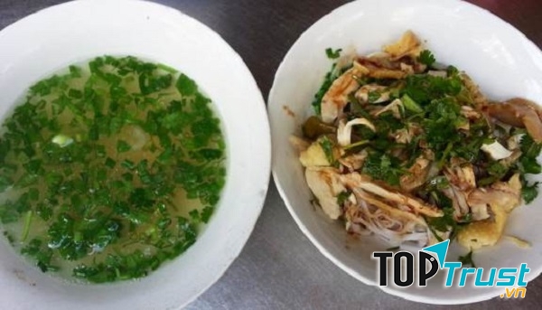 Phở gà trộn 45 Mã Mây