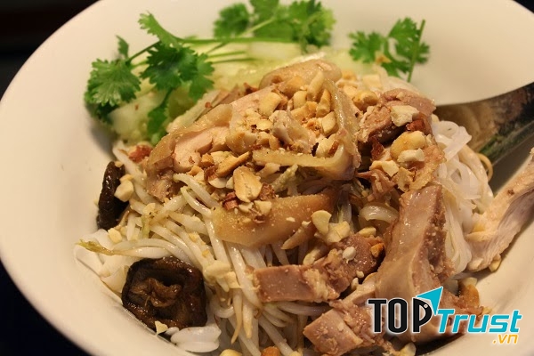 Phở gà trộn - Số 28 Ngõ 1 Cổng trường ĐH Hà Nội, Thanh Xuân