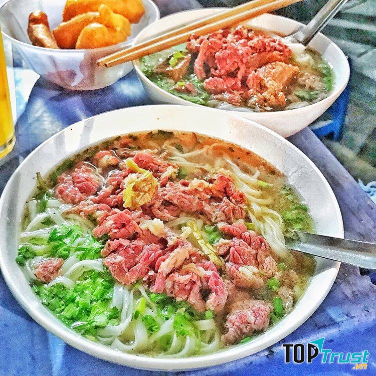 Phở gánh Hàng Chiếu