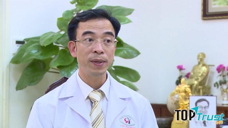 Bác sĩ Nguyễn Quang Tuấn